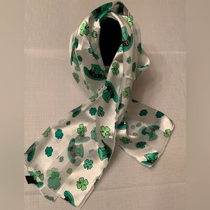 NEW St. Patrick Day White/Green Shamrock & Leprechaun Hat Silk Feel Scarf